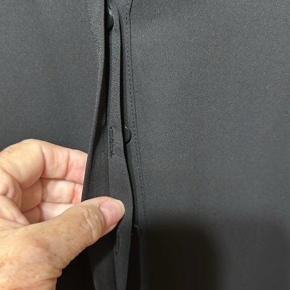 Black Worthington PS Blouse - Picture 5 of 10
